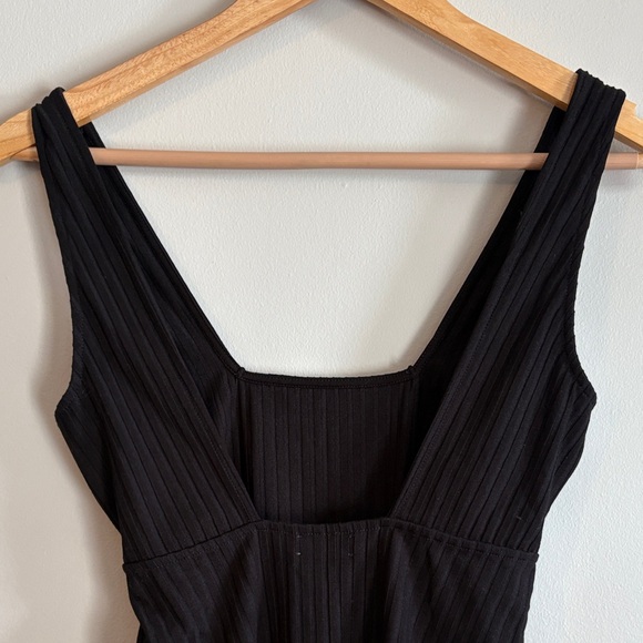 Black Ribbed Bodysuit - Picture 5 of 9